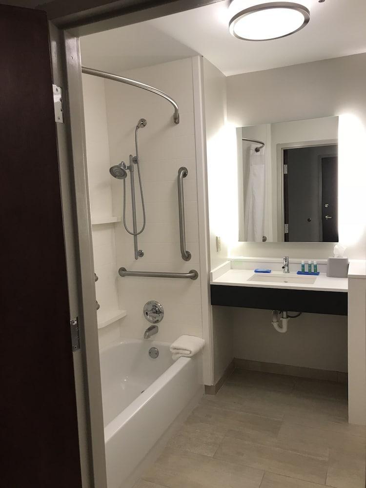 Holiday Inn Express Hotel & Suites Canton By Ihg Zewnętrze zdjęcie