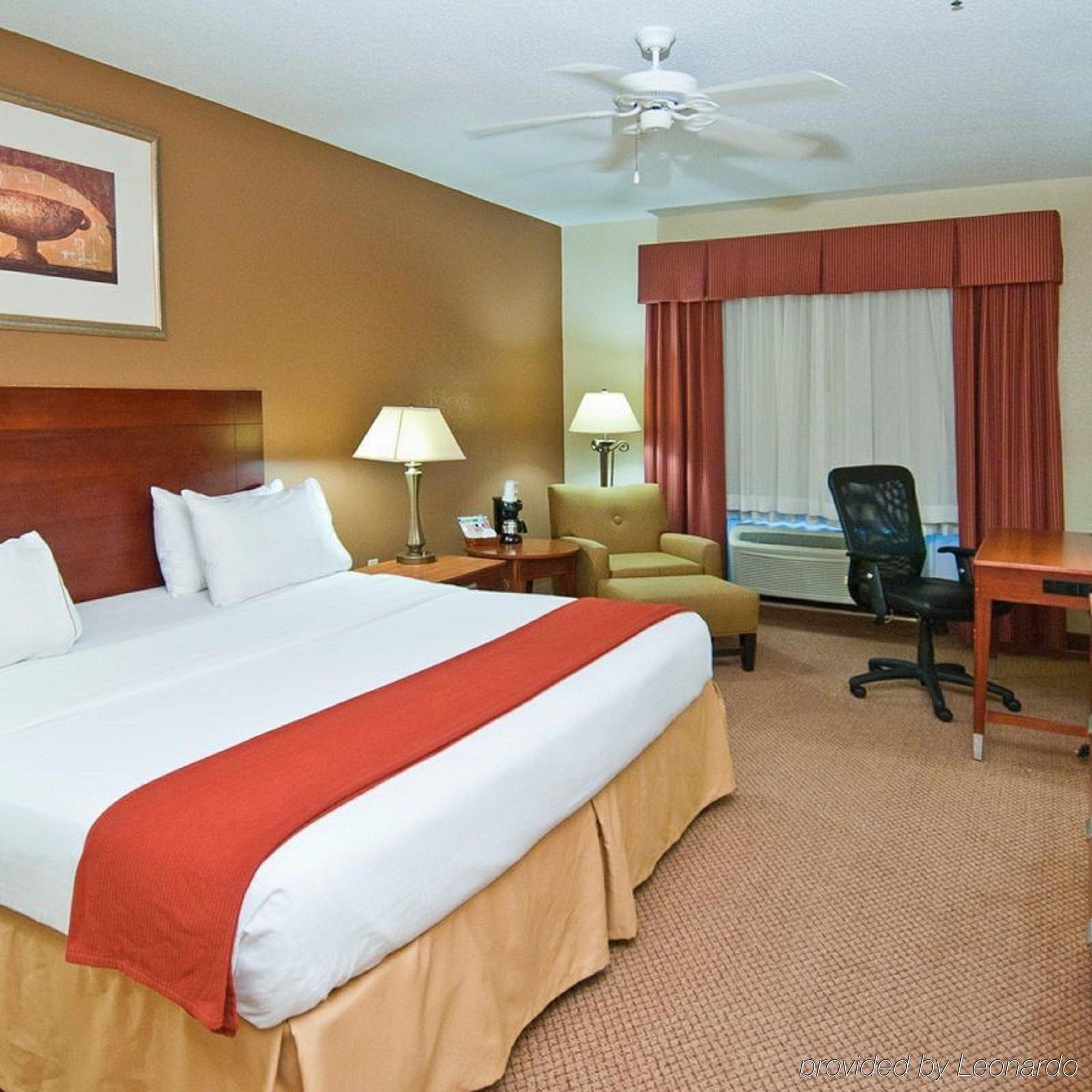Holiday Inn Express Hotel & Suites Canton By Ihg Zewnętrze zdjęcie